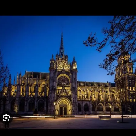 Ground Floor Apartment,jardin,proche Hyper Centre * Évreux